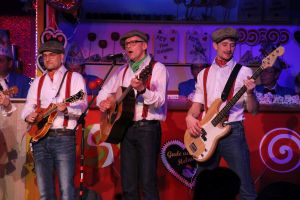 Kostuemsitzung3 2019 017