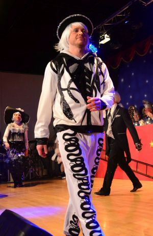 kostuemsitzung1 2025c