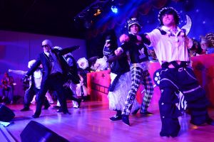 kostuemsitzung1 2025c