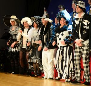 kostuemsitzung1 2025c