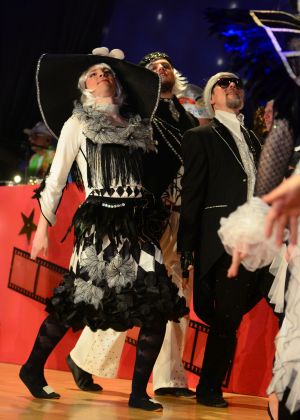 kostuemsitzung2 2025c